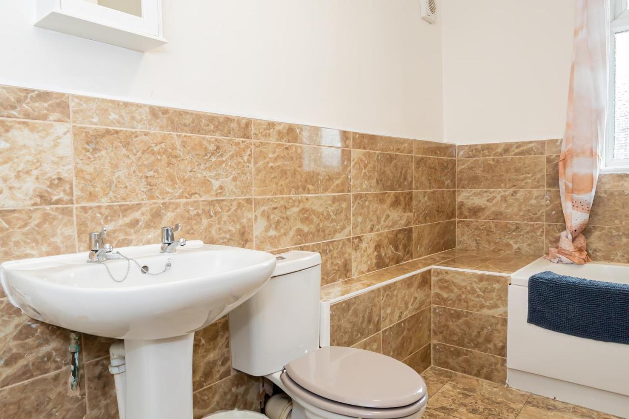 Shirley House 3, Guest House, Self Catering, Self Check In With Smart Locks, Use Of Fully Equipped Kitchen, Close To City Centre, Ideal For Longer Stays, Walking Distance To Bat, 20 Min Drive To Fawley Refinery, Excellent Transport Links Southampton Buitenkant foto