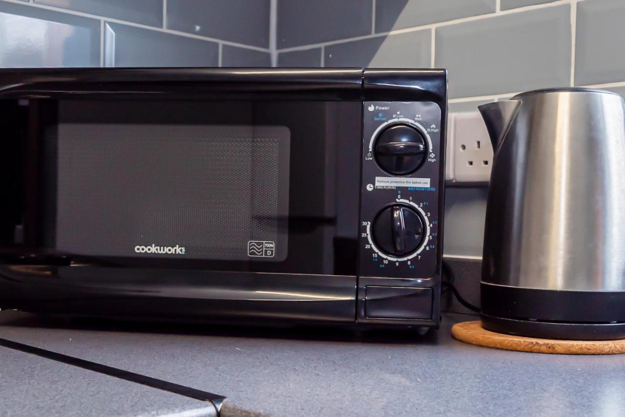 Shirley House 3, Guest House, Self Catering, Self Check In With Smart Locks, Use Of Fully Equipped Kitchen, Close To City Centre, Ideal For Longer Stays, Walking Distance To Bat, 20 Min Drive To Fawley Refinery, Excellent Transport Links Southampton Buitenkant foto