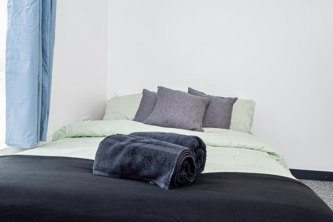 Shirley House 3, Guest House, Self Catering, Self Check In With Smart Locks, Use Of Fully Equipped Kitchen, Close To City Centre, Ideal For Longer Stays, Walking Distance To Bat, 20 Min Drive To Fawley Refinery, Excellent Transport Links Southampton Buitenkant foto