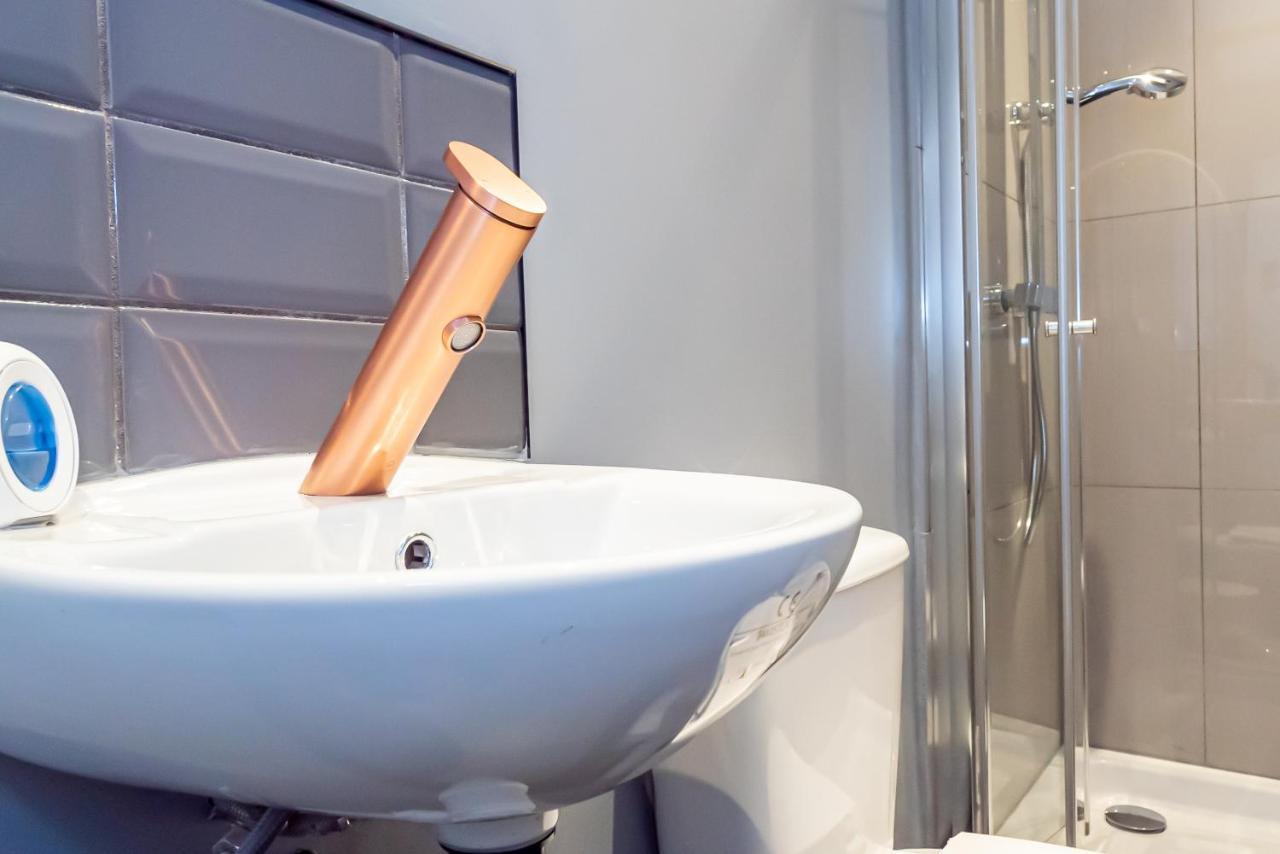 Shirley House 3, Guest House, Self Catering, Self Check In With Smart Locks, Use Of Fully Equipped Kitchen, Close To City Centre, Ideal For Longer Stays, Walking Distance To Bat, 20 Min Drive To Fawley Refinery, Excellent Transport Links Southampton Buitenkant foto