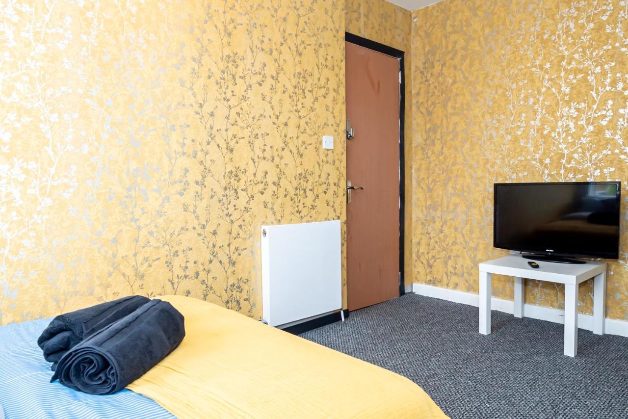 Shirley House 3, Guest House, Self Catering, Self Check In With Smart Locks, Use Of Fully Equipped Kitchen, Close To City Centre, Ideal For Longer Stays, Walking Distance To Bat, 20 Min Drive To Fawley Refinery, Excellent Transport Links Southampton Buitenkant foto